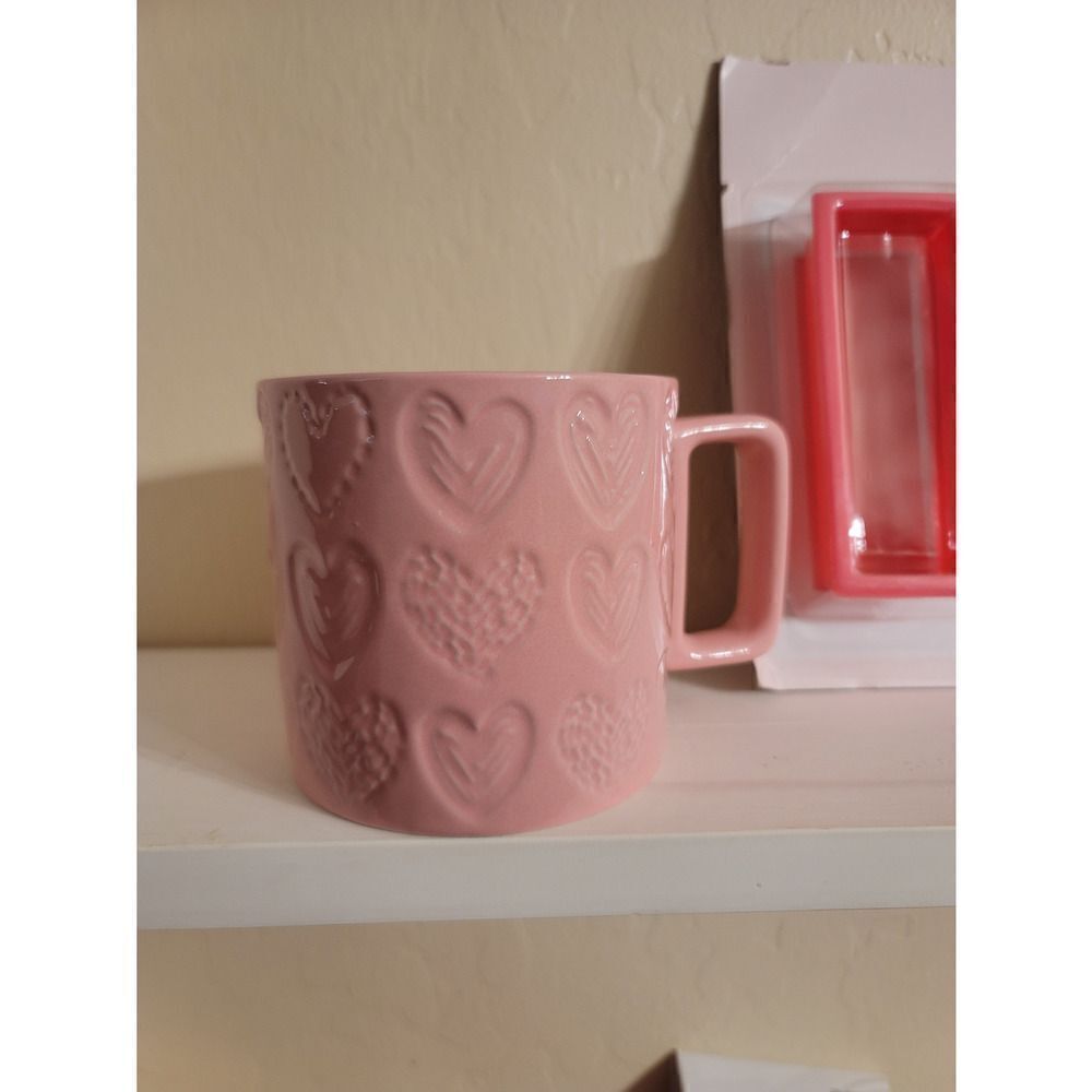 Starbucks 2022 Valentines pink heart cup